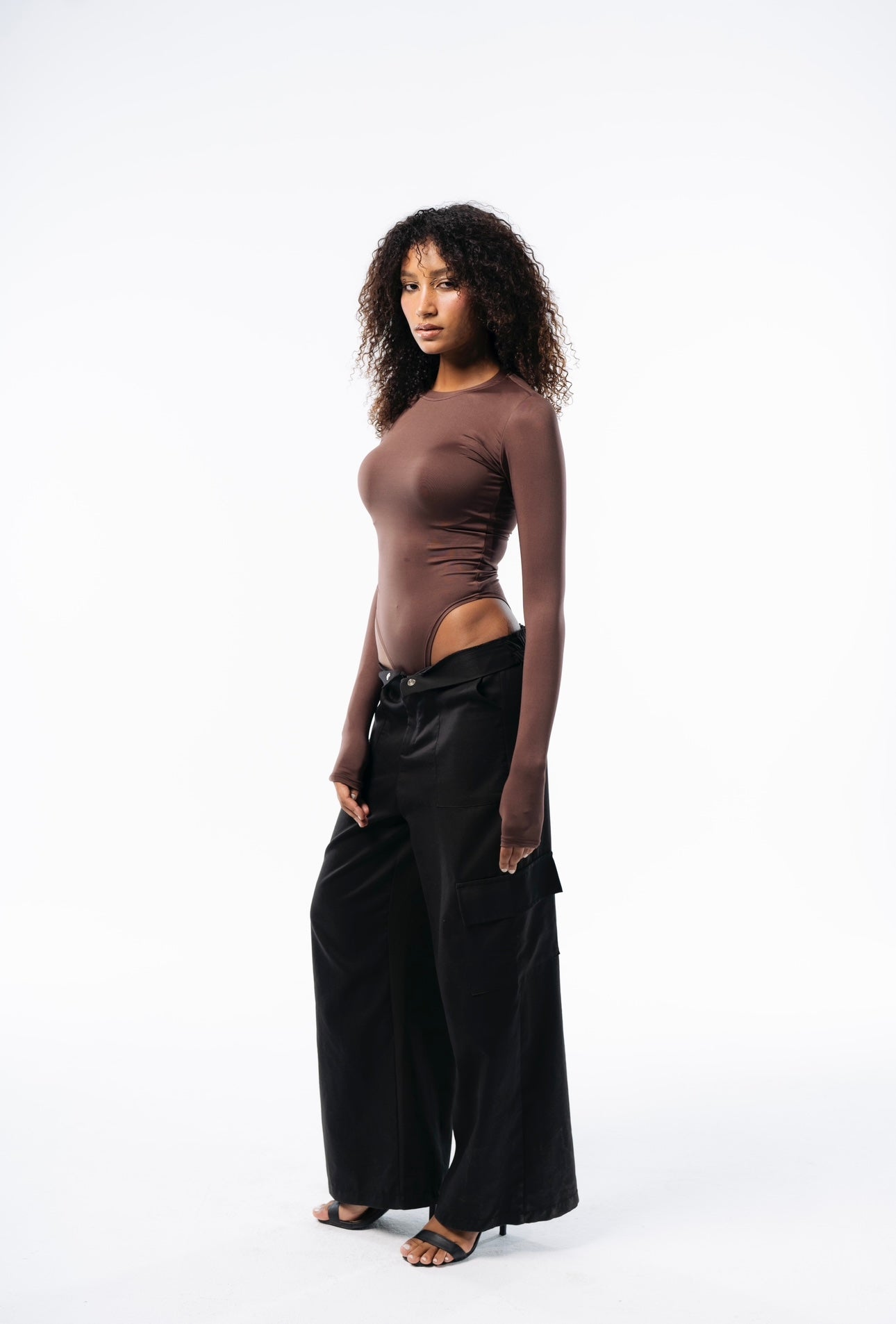 Long sleeves brown bodysuit