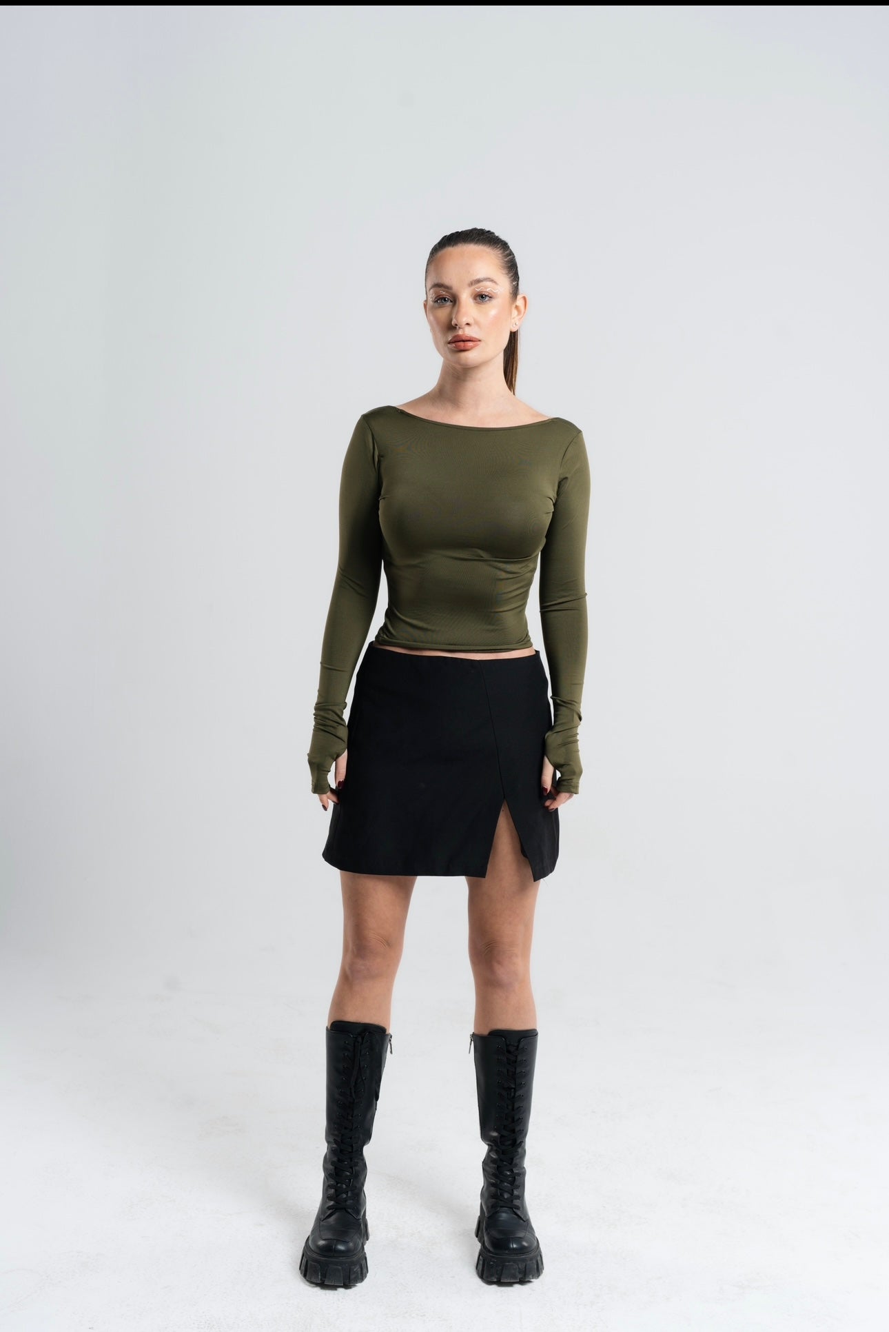 drop IV backless long sleeves OliveG